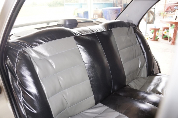 ขาย MITSUBISHI LANCER GLX i ปี 38 รถบ้านสภาพดี เอกสารทะเบียนพร้อมโอน ภาษี พ ร บ 2558  ติดแก๊สแจ้งลงเล่มแล้ว ใช้ได้ 2 ระบบ  ล้อแม็ค ขอบ 15 ADVAN ยางใหม่ BRIDGESTONE เพิ่งเปลี่ยน 4 เส้น  ระบบ ไฟฟ้า เครื่องเล่น CD  ช่วงล่างโครตดี นิ่มมาก เกียร์ ธรรมดา แอร์ ห