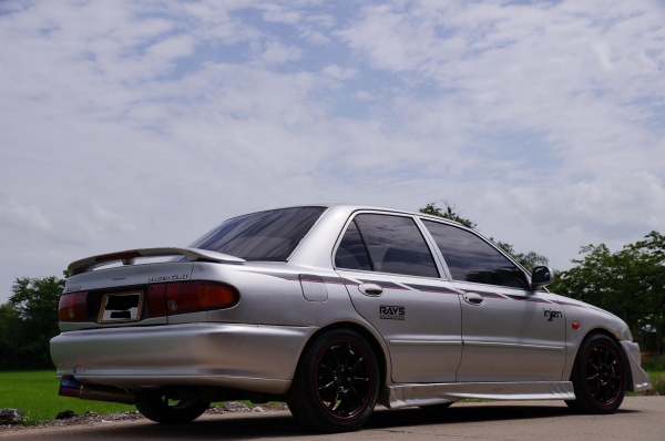 ขาย MITSUBISHI LANCER GLX i ปี 38 รถบ้านสภาพดี เอกสารทะเบียนพร้อมโอน ภาษี พ ร บ 2558  ติดแก๊สแจ้งลงเล่มแล้ว ใช้ได้ 2 ระบบ  ล้อแม็ค ขอบ 15 ADVAN ยางใหม่ BRIDGESTONE เพิ่งเปลี่ยน 4 เส้น  ระบบ ไฟฟ้า เครื่องเล่น CD  ช่วงล่างโครตดี นิ่มมาก เกียร์ ธรรมดา แอร์ ห