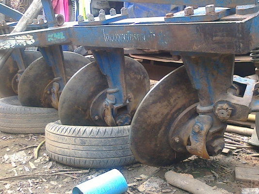 ขายผานไถบุกเบิก ( ผาน 4 ) ขายผานไถบุกเบิก ( ผาน 4 )