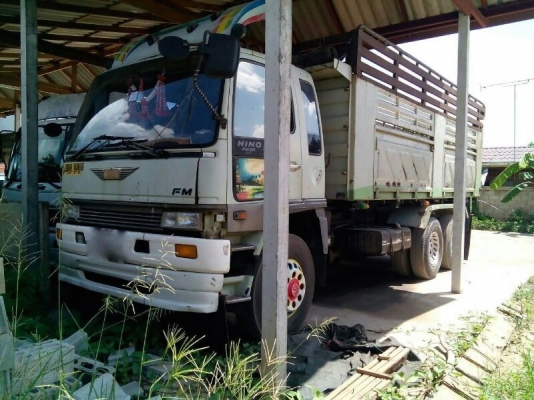 รถฮีโน่ 10 ล้อดั้ม FM3H เปลื่ยงเครื่อง 320 แรงม้า. ปี 38  สนใจติดต่อ  081 - 6079515