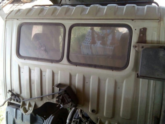 รถฮีโน่ 10 ล้อดั้ม FM3H เปลื่ยงเครื่อง 320 แรงม้า. ปี 38  สนใจติดต่อ  081 - 6079515