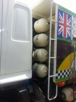 รถฮีโน่ 10 ล้อ QDR  344  แรงม้า.  ปี 54  ( ขายแม่ , ลูก )  , ( ติดเแก๊ส. )   สนใจติดต่อ 081 - 6079515