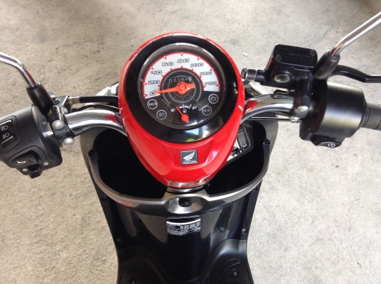 ขาย!!! สกู๊ปปี้ไอตัวใหม่ สภาพสวยใช้น้อย ปี56 รถเครื่องดีคับ ทะเบียนครบ ภาษีไม่หมด