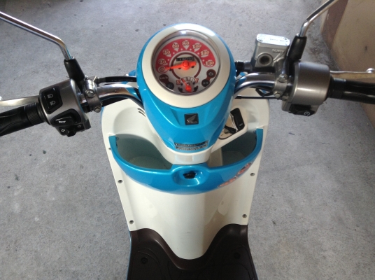 ขาย!!! สกู๊ปปี้ไอตัวใหม่ สภาพสวย ปี56 รถเครื่องดีคับ ทะเบียนครบ ภาษีไม่หมด