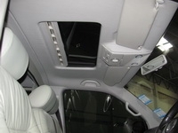 VOLKSWAGEN CARAVELLE V6 3.2 AT ปี 2008 สีดำ  SUNROOF แอร์ดิจิตอลสภาพดีมากพร้อมใช้ราคาสุดพิเศษ