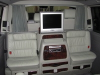 VOLKSWAGEN CARAVELLE V6 3.2 AT ปี 2008 สีดำ  SUNROOF แอร์ดิจิตอลสภาพดีมากพร้อมใช้ราคาสุดพิเศษ