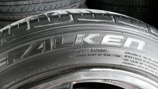 ยาง falken 185 55 16 ยางสวยมาก สภาพ95\%