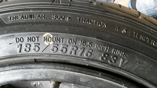 ยาง falken 185 55 16 ยางสวยมาก สภาพ95\%