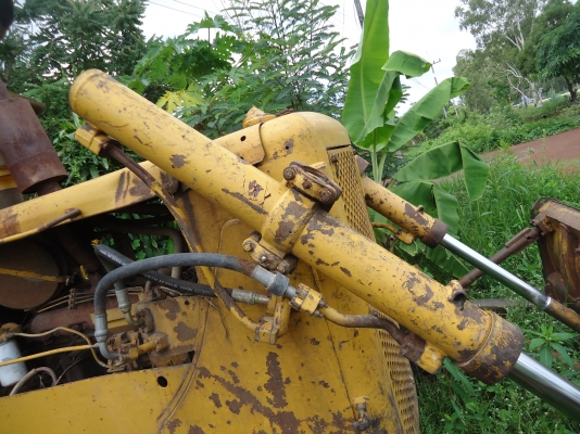 ขายรถแทร็กเตอร์CATD5เครือง-44V-ฝาบางสภาพพร้อมใช้งาน ขายรถแทร็กเตอร์CATD5เครือง-44V-ฝาบางสภาพพร้อมใช้งาน