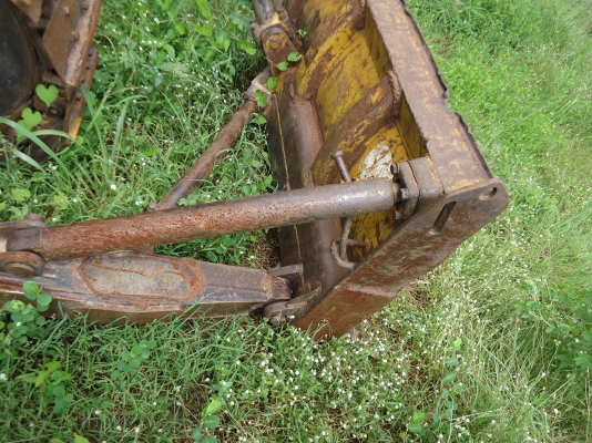 ขายรถแทร็กเตอร์CATD5เครือง-44V-ฝาบางสภาพพร้อมใช้งาน ขายรถแทร็กเตอร์CATD5เครือง-44V-ฝาบางสภาพพร้อมใช้งาน