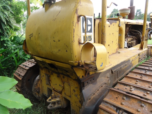ขายรถแทร็กเตอร์CATD5เครือง-44V-ฝาบางสภาพพร้อมใช้งาน ขายรถแทร็กเตอร์CATD5เครือง-44V-ฝาบางสภาพพร้อมใช้งาน