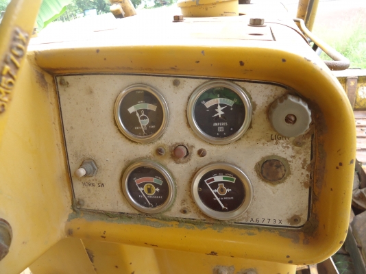 ขายรถแทร็กเตอร์CATD5เครือง-44V-ฝาบางสภาพพร้อมใช้งาน ขายรถแทร็กเตอร์CATD5เครือง-44V-ฝาบางสภาพพร้อมใช้งาน