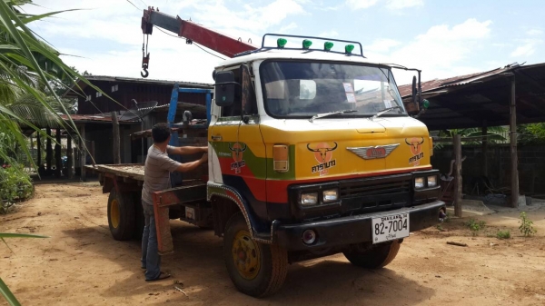 ขายด่วนหกล้อHINO KM310ติดเครน3ตันราคาไม่แพงสภาพพร้อมใช้โทร0843923995