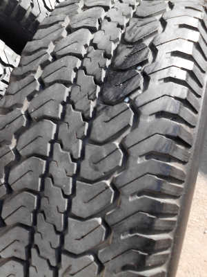 235/75R15  MICHELIN  LTX AT มีชุด 4 เส้น TEL.081-427-3941