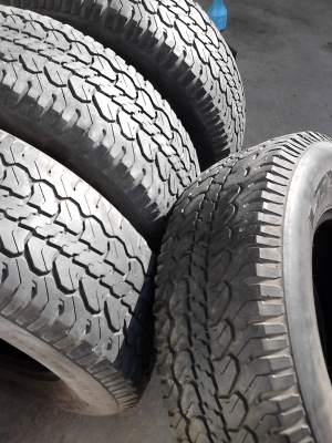 235/75R15  MICHELIN  LTX AT มีชุด 4 เส้น TEL.081-427-3941
