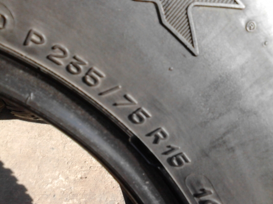 235/75R15  MICHELIN  LTX AT มีชุด 4 เส้น TEL.081-427-3941