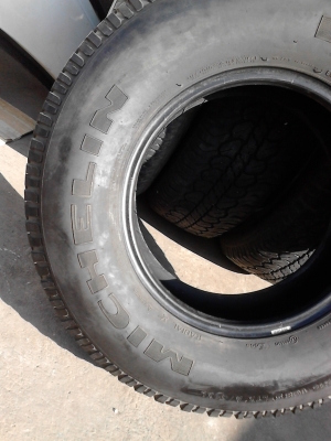 235/75R15  MICHELIN  LTX AT มีชุด 4 เส้น TEL.081-427-3941