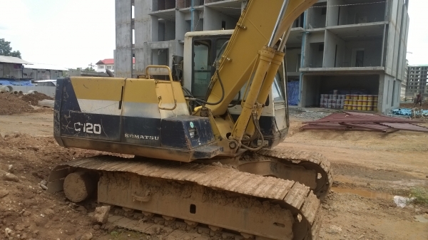 PC120-5 S/N30218 รถสภาพดี(ตัวเดินใหญ่..) เครื่องดี ปั้มดี ช่วงล่างสวย.มีลายเจาะ มีแอร์.เอกสาร ซื้อ-ขาย..และออกใบเสร็จรับเงินจากบริษัทให้