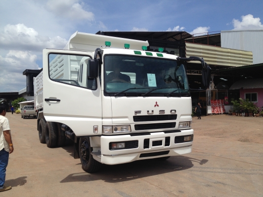 มีหลายคันสั่งได้ครับ MITSUBISHI FUSO SUPERGRATE เครื่อง 320-350-380 แรงม้าระบบน้ำมัน กระบะยาว 6.0 เมตร กว้าง 2.50 เมตรสูง 1.50 เมตร ดั้มพ์ 15 ตัน ยางใหม่ 13 เส้น พร้อมเล่มครับ มีหลายคันสั่งได้ครับ MITSUBISHI FUSO SUPERGRATE เครื่อง 320-350-380 แรงม้าระบบน้ำมัน กระบะยาว 6.0 เมตร กว้าง 2.50 เมตรสูง 1.50 เมตร ดั้มพ์ 15 ตัน ยางใหม่ 13 เส้น พร้อมเล่มครับ