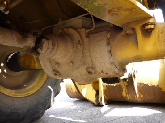 WA100-1-33061รถเก่าจากญี่ปุ่น กำลังมาถึงเมืองไทยครับ