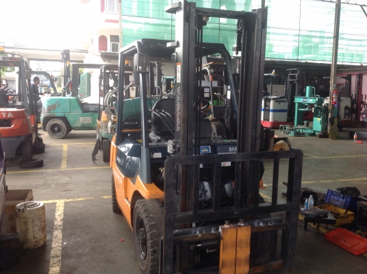 ขายtoyota7fg25รถแก็ส lpg เกียร์ ออโต้ ใส่แก็ส2ถัง