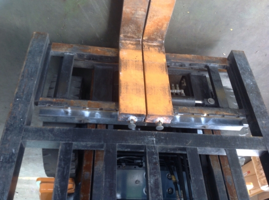 ขายtoyota7fg25รถแก็ส lpg เกียร์ ออโต้ ใส่แก็ส2ถัง