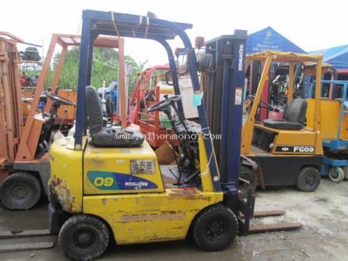 รถเกี่ยวข้าวนั่งขับ !!!! รหัสสินค้า : 14001808 ยี่ห้อ : ISEKI รุ่น : HL90