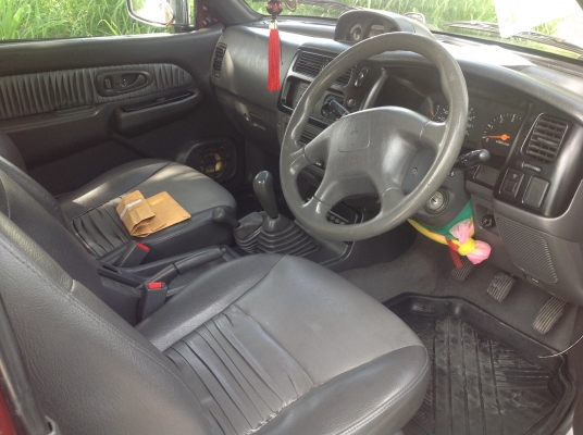 มิตซูบิชิ สตราด้า โฟวิล มิตซูบิชิ สตราด้า โฟวิล