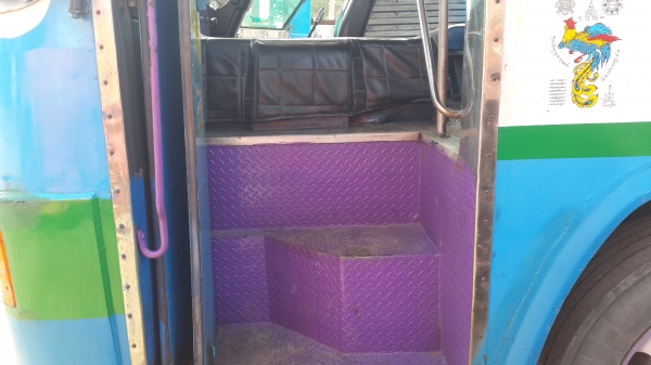 รถเมย์ hino  เครื่อง isuzu  6FE 195 เบรกจิฟฟี่ ช่วงล่างisuzu 240 พร้อมเคริ่องเสียงยกชุ