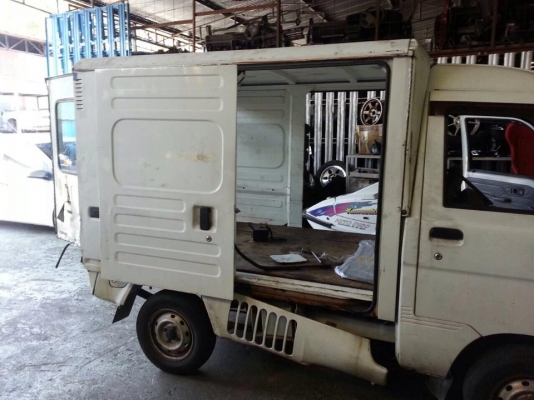 ขายตู้สไลด์ เปิด3 ด้าน บาทใส่รถs200 ราคา12000 ขายตู้สไลด์ เปิด3 ด้าน บาทใส่รถs200 ราคา12000