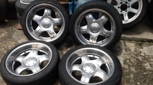 แม๊ค lenso ขอบ18 9นิ้ว ออฟ0 พร้อมยาง 4วง