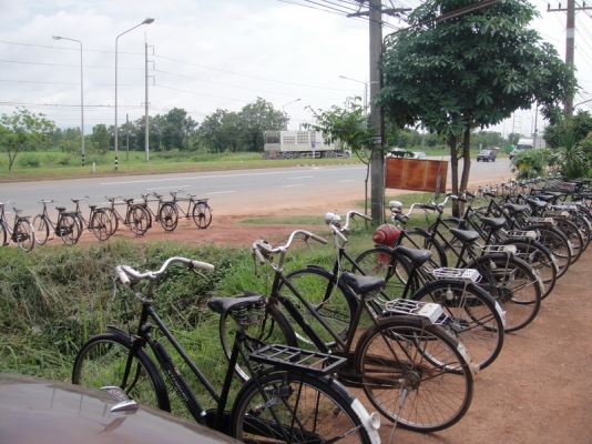 ขายจักรยานโบราณ มีให้เลือกหลายคันหลายราคา ขายจักรยานโบราณ มีให้เลือกหลายคันหลายราคา