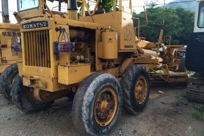 รถเกรด KOMATSU  GD28AC-1 เก่านอกยังไม่ใช้ในไทย