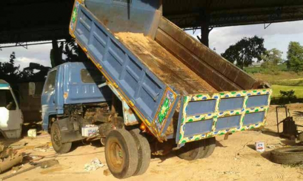 ขาย6ล้อ NPRดัมพ์ อีซูซุ 115 สภาพพร้อมใช้งาน เครื่องดีแชชซีสวย ไฟแนนซ์ได้(250,000) พร้อมใช้งานเลย จัดไฟแนนซ์ให้