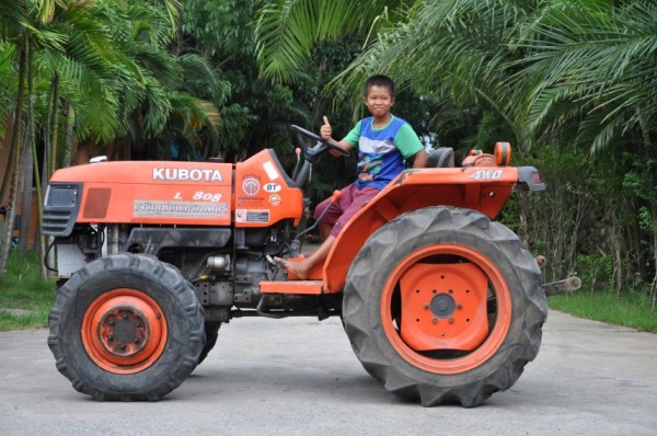 ขาย KUBOTA L2808 4WD ขับ4ล้อ แรงสะใจอุปกรณ์ครบทำงานสมบูรณ์ทุกระบบ 129,000 เท่านั้น!!
