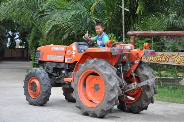ขาย KUBOTA L2808 4WD ขับ4ล้อ แรงสะใจอุปกรณ์ครบทำงานสมบูรณ์ทุกระบบ 129,000 เท่านั้น!!