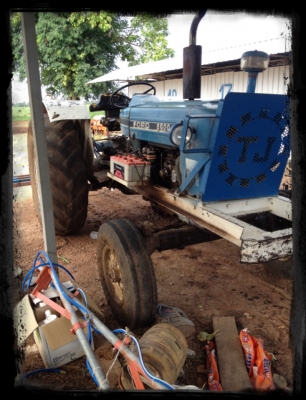 ขายด่วนรถไถford77