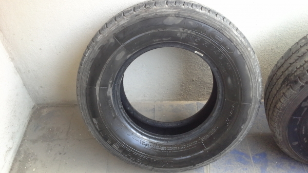 ขายยางมิชลิน  195  R14  ปี 12  มี2เส้น