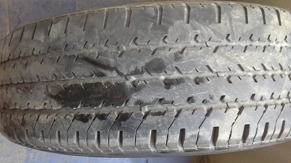 ขายยางมิชลิน  195  R14  ปี 13  มี2เส้นพร้อมกะทะล้อ