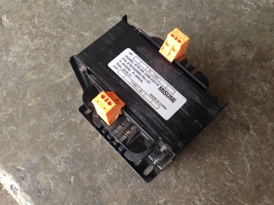 ขายหม้อแปลงไฟฟ้า เข้า 220 V ออก 110 V สภาพของใหม่ไม่เคยใช้งาน พร้อมใช้งานครับ