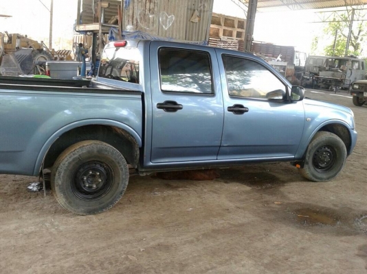 ขาย isuzu d-max4ประตู 2500เทอร์โบ ปี2003 ขาย isuzu d-max4ประตู 2500เทอร์โบ ปี2003