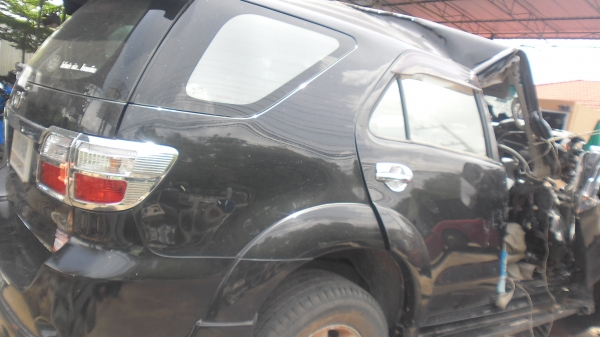 ขายฟอจูนเนอร์2010อุบัติเหตุ240,000บ. ขายฟอจูนเนอร์2010อุบัติเหตุ240,000บ.