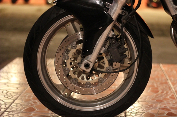 เอิร์ท พิดโลก>> CB400 ปี93 อินวอย+สรรพสามิต ตัวจริง สีดำ พร้อมใช้ยางใหม่เพิ่งเปลี่ยน ขายถูก