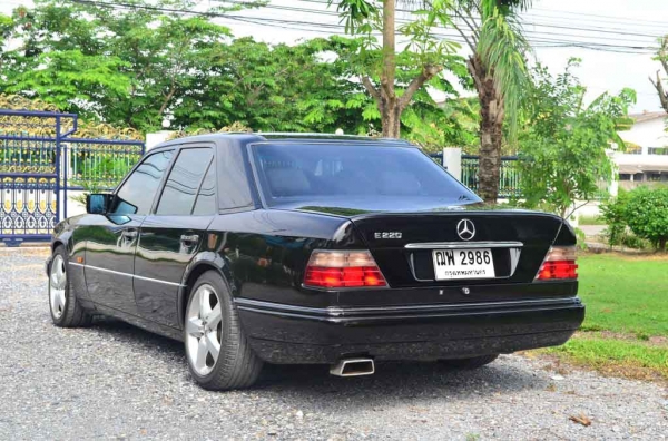 BENZ E220 ปี95 เครื่องเดิม AUTO LPG หัวฉีด