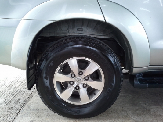 TOYOTA FORTUNER 3.0 D-4D ปี 05