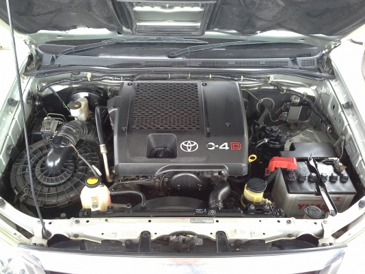 TOYOTA FORTUNER 3.0 D-4D ปี 05