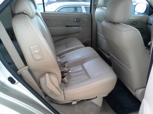 TOYOTA FORTUNER 3.0 D-4D ปี 05