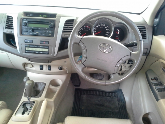 TOYOTA FORTUNER 3.0 D-4D ปี 05