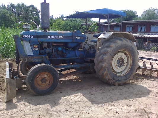 ขายฟอร์ด 6600 เครื่องเสื้อลาย  ดันหน้าผาน 7 พร้อมใช้