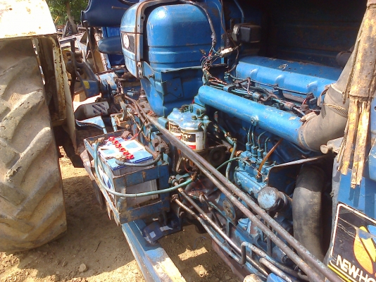 ขายฟอร์ด 6600 เครื่องเสื้อลาย  ดันหน้าผาน 7 พร้อมใช้